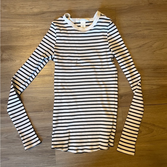 H&M Maternity Long Sleeve Striped Ribbed Tee Size Small - Picture 2 of 5